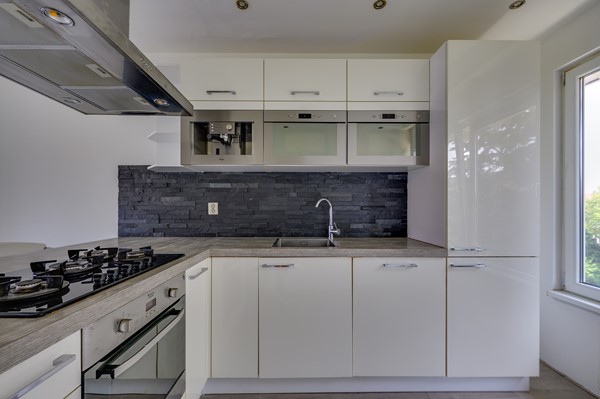 Medium property photo - Dorpsweg 168C, 3083 LL Rotterdam